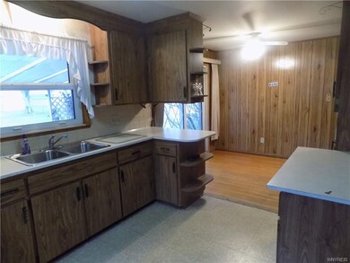 1274 Moll St, North Tonawanda, NY 14120 - photo 6