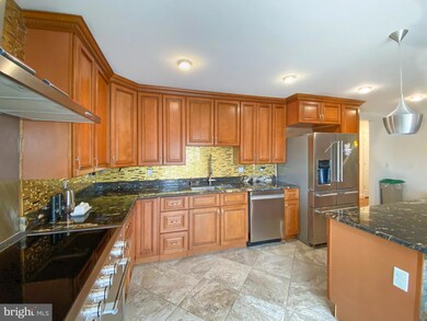 5625 Fillmore Ave, Alexandria, VA 22311 - photo 4