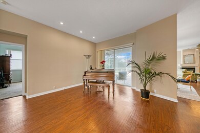 696 Indigo Loop Destin FL 32550 USA-012-