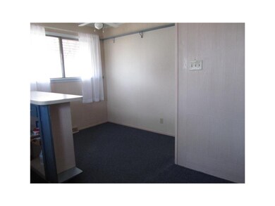 Kitchen. Eat in area