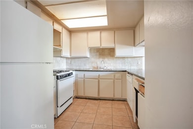 2321 Gonzaga Ln, Riverside, CA 92507 - photo 7