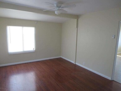 Family room 2
