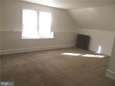 210 Delaware St unit 2ND FL, Woodbury, NJ 08096 - photo 4