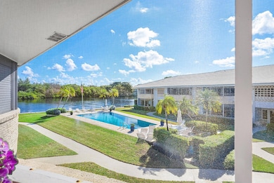 725 Palm Trail unit 10, Delray Beach, FL 33483 - photo 4