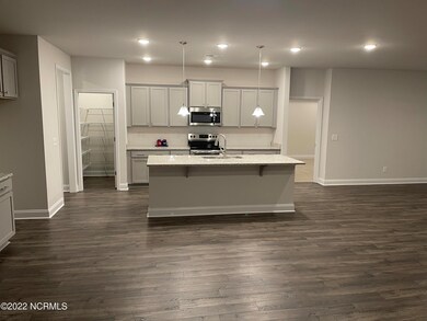 14A0EEFC-3C37-4729-BB33-883A930743F7