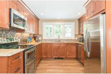 36 Myrtle Ave, Newburyport, MA 01950 - photo 5