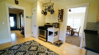 unlisted-address, Everett, WA 98201 - photo 4