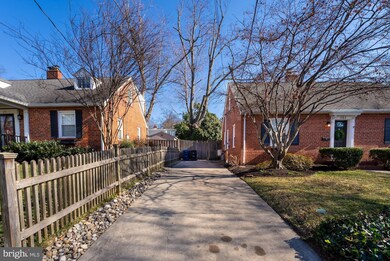 151 Moncure Dr, Alexandria, VA 22314 - photo 6