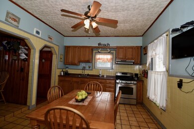 688 Canterbury St, Roslindale, MA 02131 - photo 7