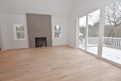 15 Wellesley Ave, Burlington, MA 01803 - photo 4