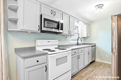 5703 Fox Lake Rd unit 2, McHenry, IL 60051 - photo 4