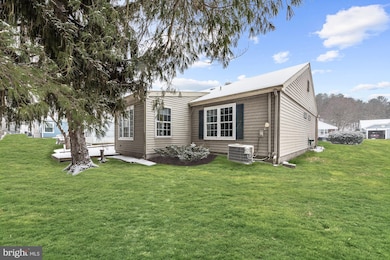 75 Buckingham Dr, Southampton, NJ 08088 - photo 2