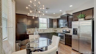Kitchen Dining Combination