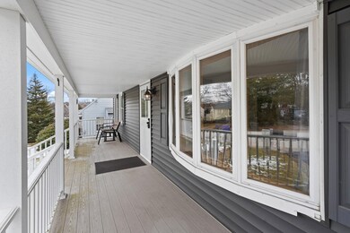 565 Vinton St, Manchester, NH 03103 - photo 4