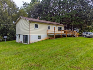 142 Walnut Cove Rd, Franklin, NC 28734 - photo 3