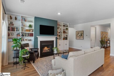 974 Appalachian Dr, Moore, SC 29369 - photo 2