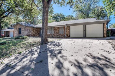 725 Bedford Ct W, Hurst, TX 76053 - photo 4