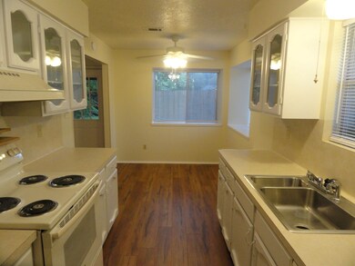 16414 Paint Rock Rd, Friendswood, TX 77546 - photo 4