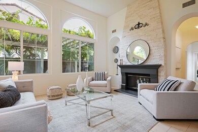 04 - Living Room