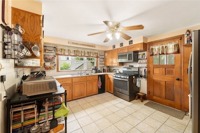 11 Lenox Ave, West Warwick, RI 02893 - photo 2