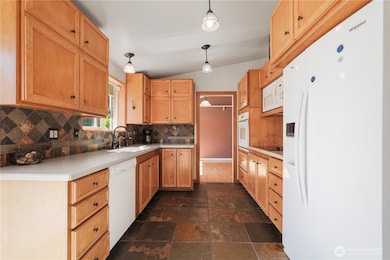 2120 Seaview St W, Tacoma, WA 98466 - photo 5