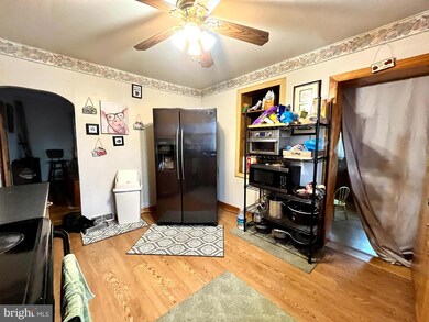 1725 Wilson Ave, Halethorpe, MD 21227 - photo 4