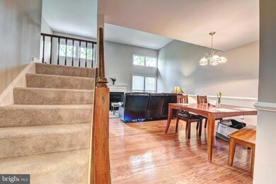 13922 Middle Creek Place, Centreville, VA 20121 - photo 6