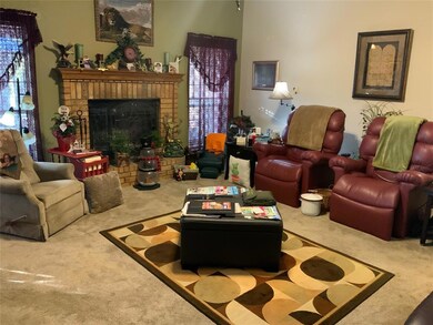 1118 Oak Tree Ln, Weatherford, TX 76086 - photo 4