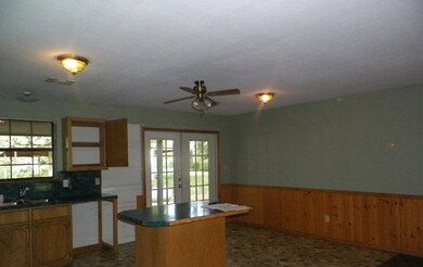 kitchen & dining area