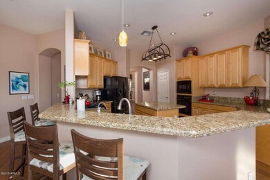 9406 E Mark Ln Breakfast Bar