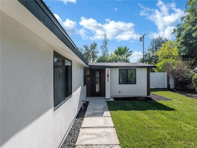 20528 Hamlin St, Winnetka, CA 91306 - photo 4