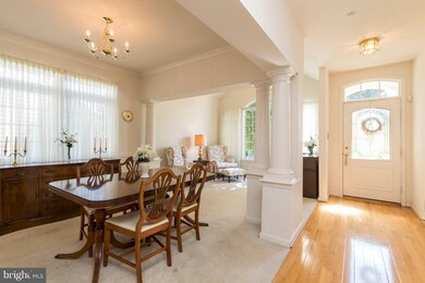 7258 Pebble Creek Dr, Elkridge, MD 21075 - photo 2