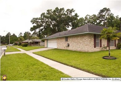 Really Great Curb Appeal!!!