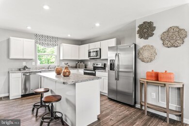 119 Shiningfield Ct, Middle River, MD 21220 - photo 4