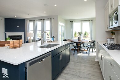 540 Bluestem Ln, New Whiteland, IN 46184 - photo 5