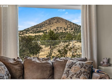 19369 E Highway 26, Mitchell, OR 97750 - photo 3