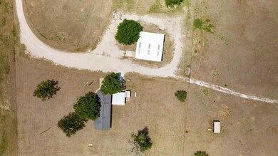 907 Springfield Rd, Springtown, TX 76082 - photo 5