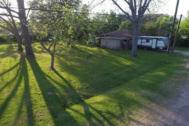 614 Legion Rd, Alvin, TX 77511 - photo 4