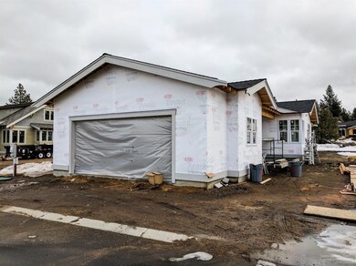 1739 NW Fields St, Bend, OR 97703 - photo 3