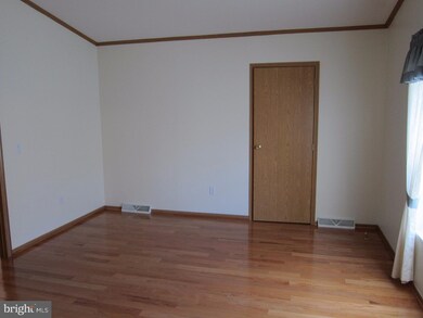 8 Adams Dr, Royersford, PA 19468 - photo 7