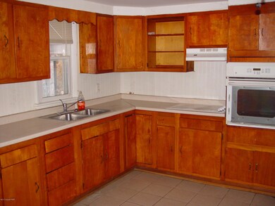 520 Avenue F, Stroudsburg, PA 18360 - photo 5