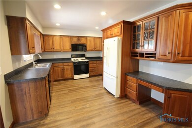 4553 283rd St, Toledo, OH 43611 - photo 4