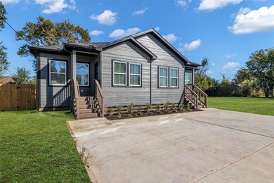 4905 Paula St unit A, Houston, TX 77033 - photo 2