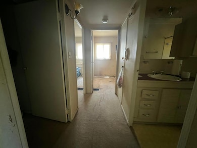 1054 S Hampton Rd, Columbus, OH 43227 - photo 7