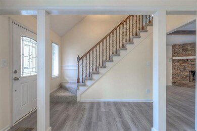 303 S Sunset Ln, Raymore, MO 64083 - photo 4