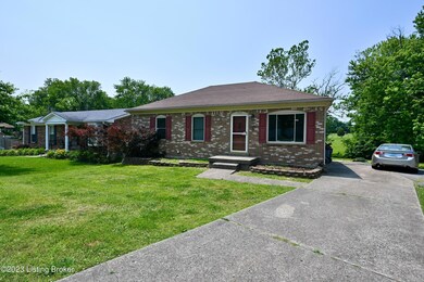 7910 Rochelle Rd, Louisville, KY 40228 - photo 2