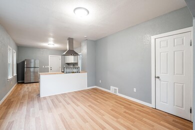 3607 N 19th St unit 3609, Milwaukee, WI 53206 - photo 6