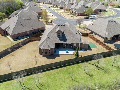 19925 Oakshire Dr, Edmond, OK 73012 - photo 3