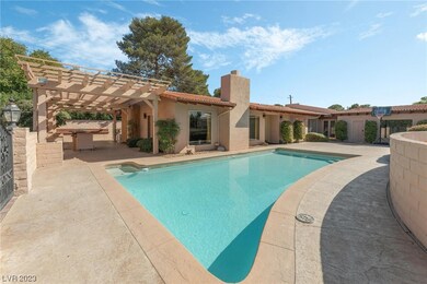 Front Yard w/ Pool