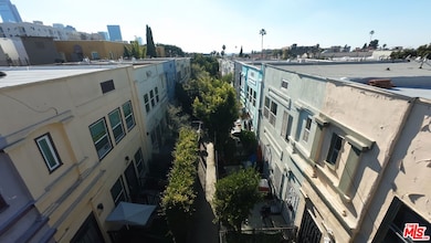 208 Columbia Place, Los Angeles, CA 90026 - photo 4